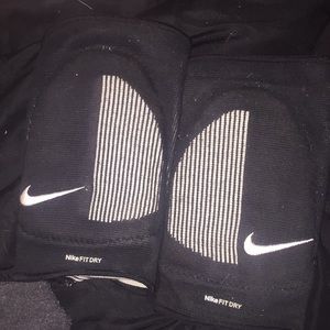 COPY - Nike knee pads